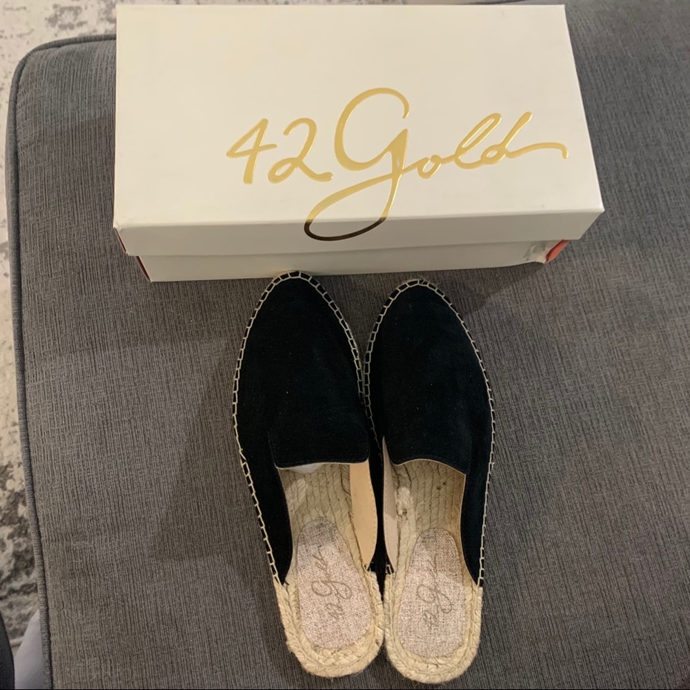 42 Gold Bermuda Suede flats